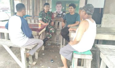 Babinsa Kodim Edukasi Hidup sehat  Warga Binaan Melalui Komsos