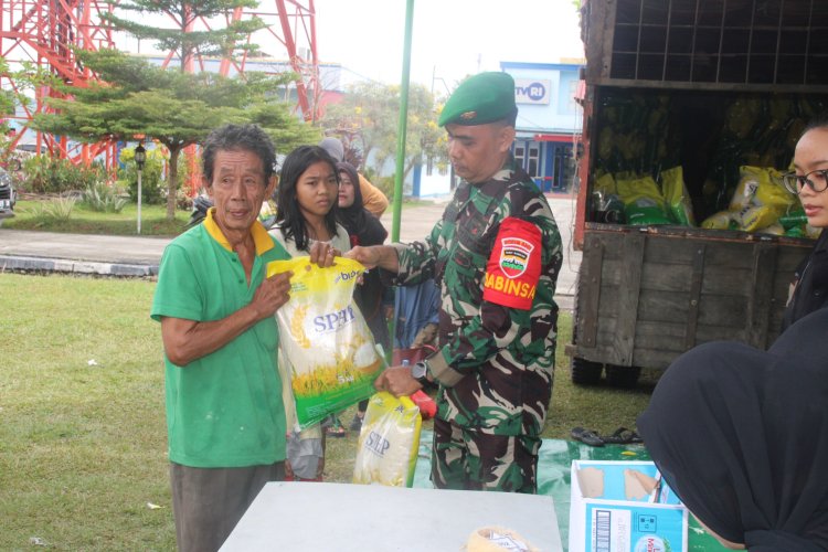 Kodim 0301/Pekanbaru dan Bulog Kanwil Riau-Kepri Selenggarakan Pasar Murah Beras