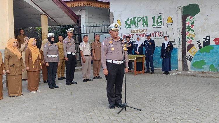 Police Goes To School dan Green Policing, Ditlantas Polda Riau Edukasi Pelajar SMP Negeri 16 Pekanbaru