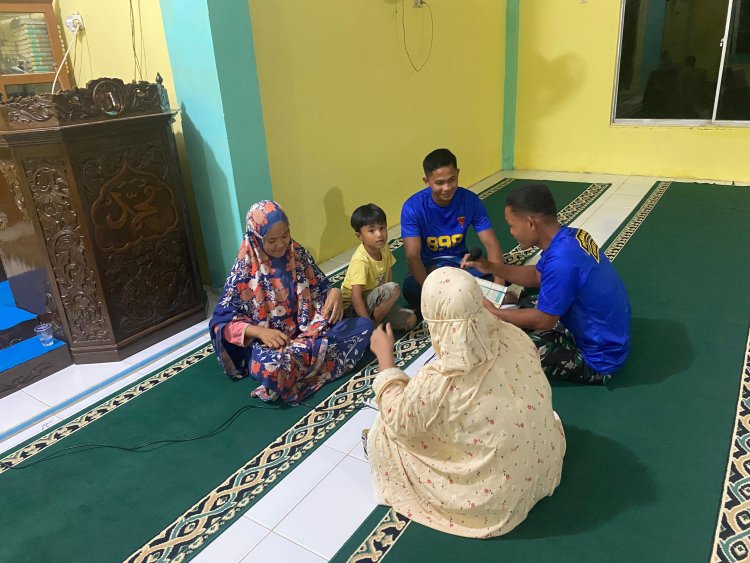 Satgas TMMD ke-127 Kodim 0301/Pekanbaru Tadarus Bersama Warga, Ramadhan Terasa Lebih Hangat