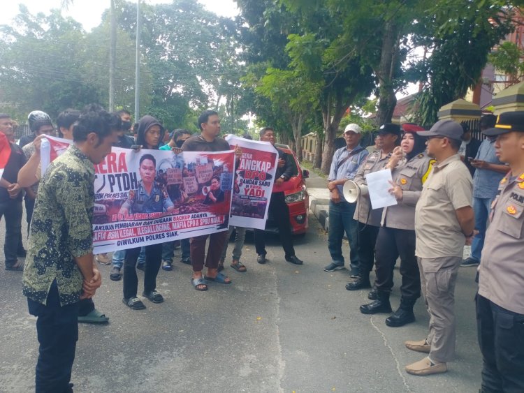 Geruduk Polda Riau, LSM Abdi Lestari Soroti Dugaan Illegal Logging, Galian C hingga Narkoba